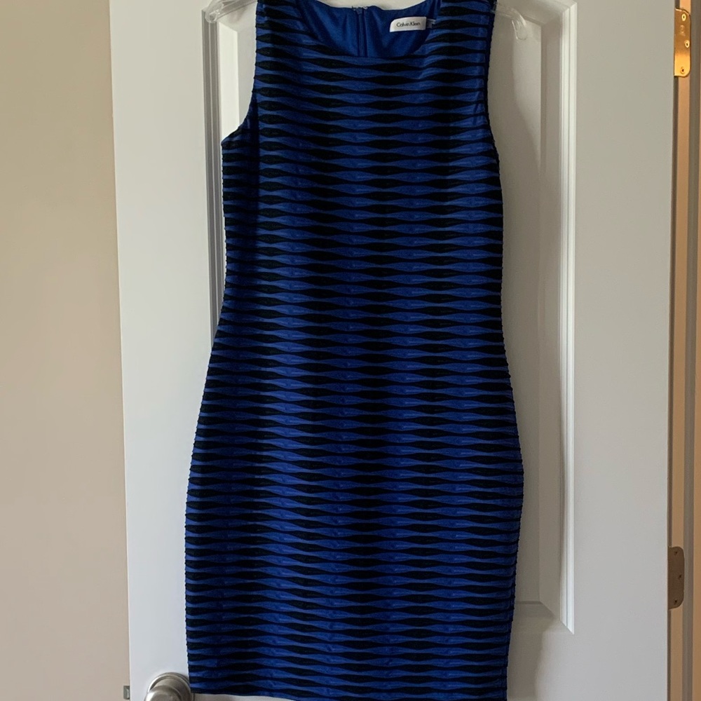 Calvin Klein dress, size 8, black & blue print